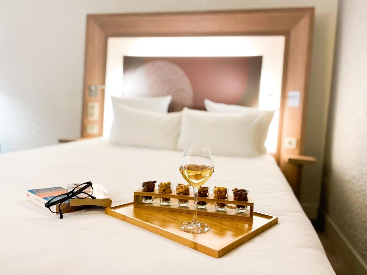 Classic Room 1 Double Bed 2 Single Beds