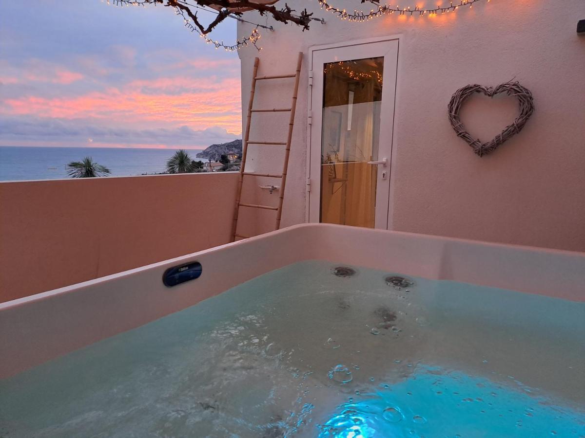King Suite Sea View