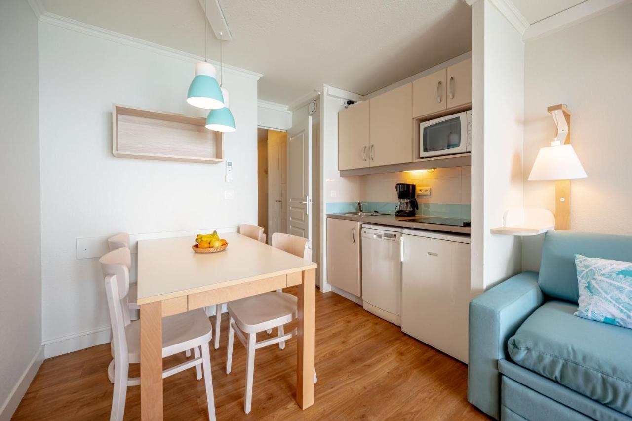 Studio Sleeping Alcove Air conditioning Terrace or Balcony