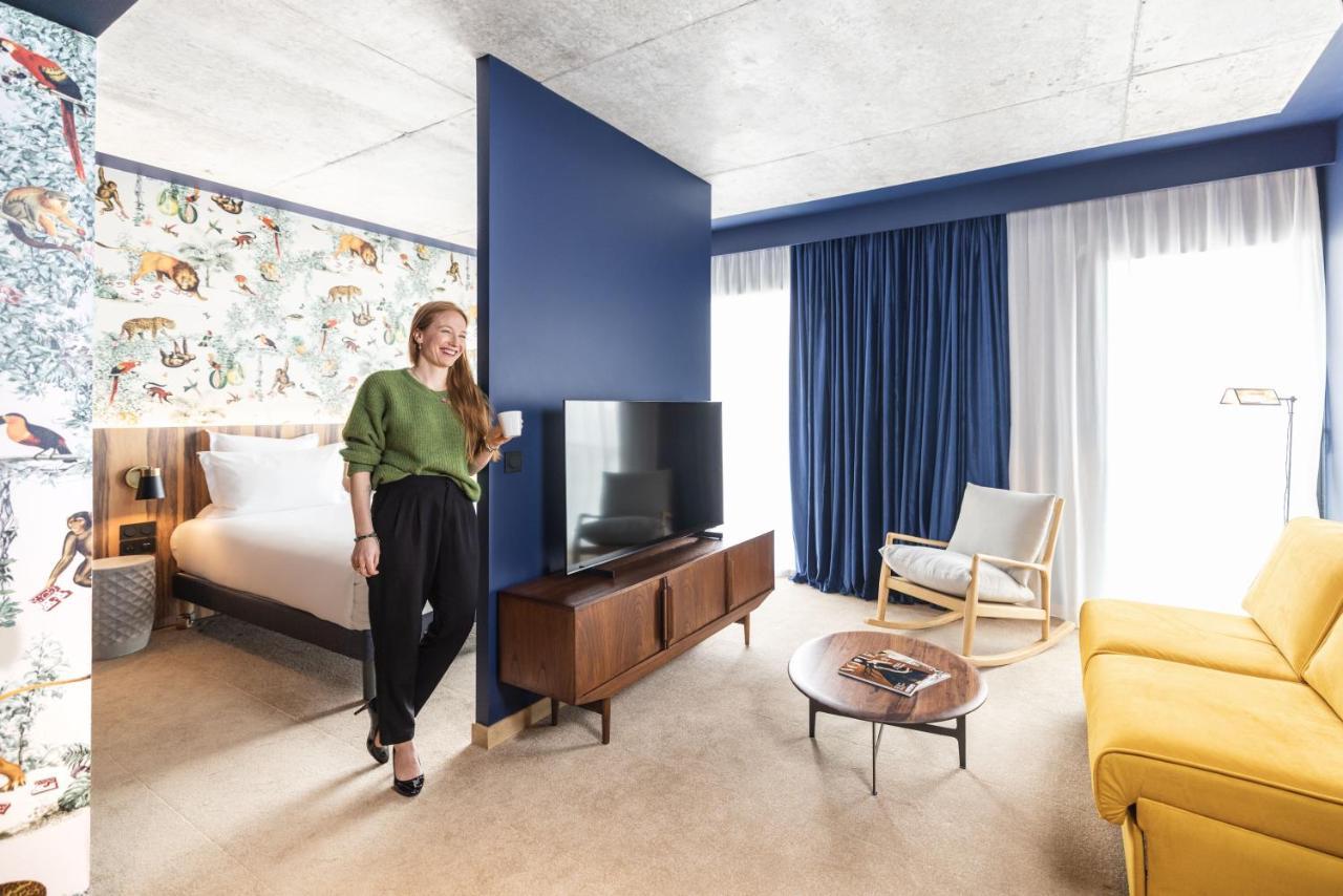 SUITE K