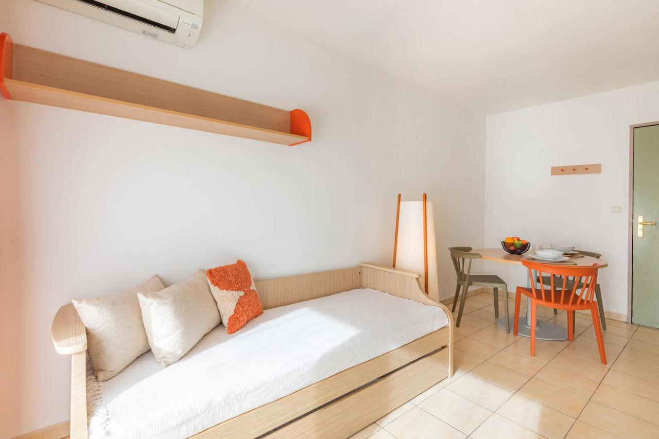 One Bedroom Apartment