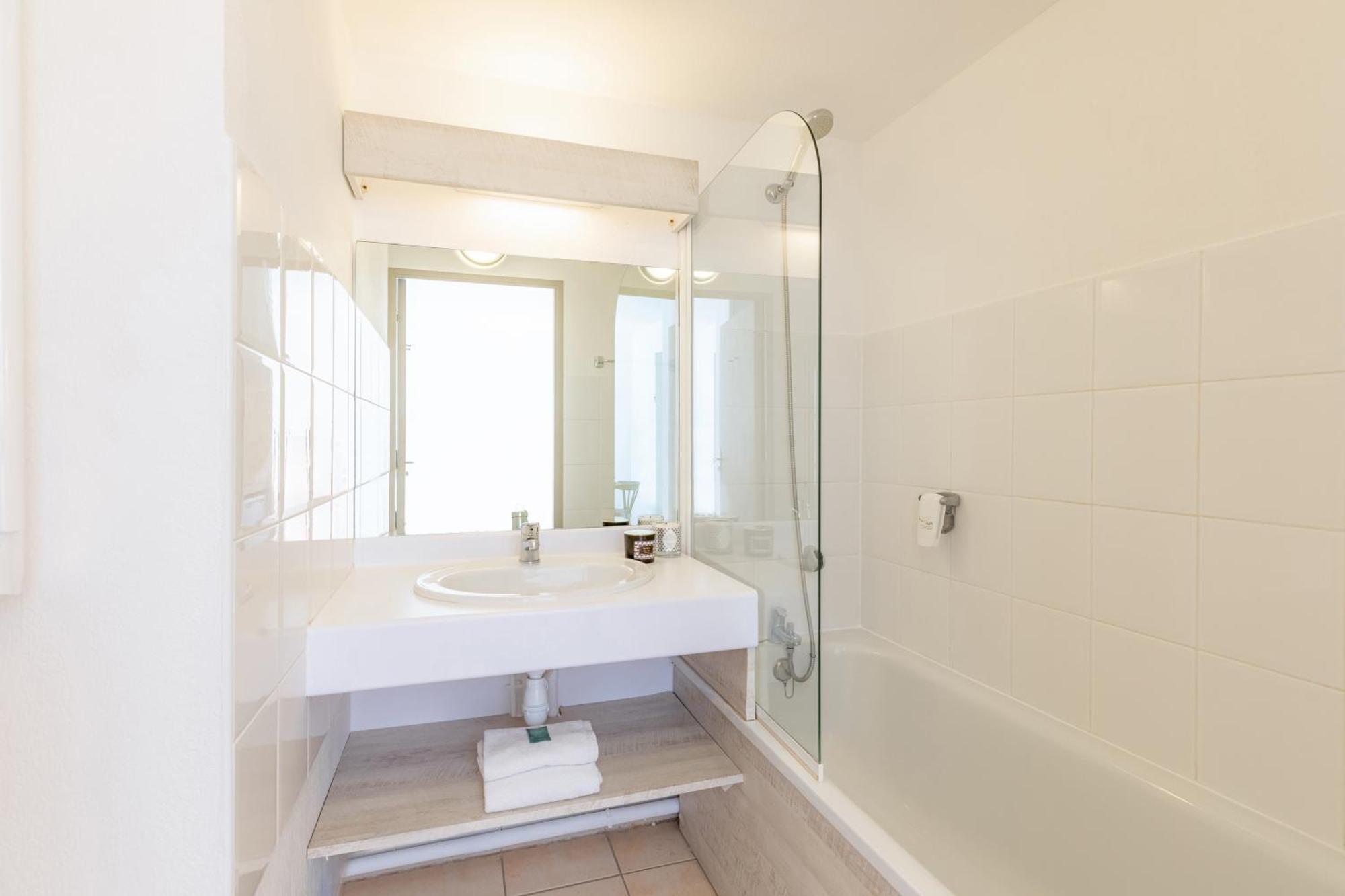 One Bedroom Apartment