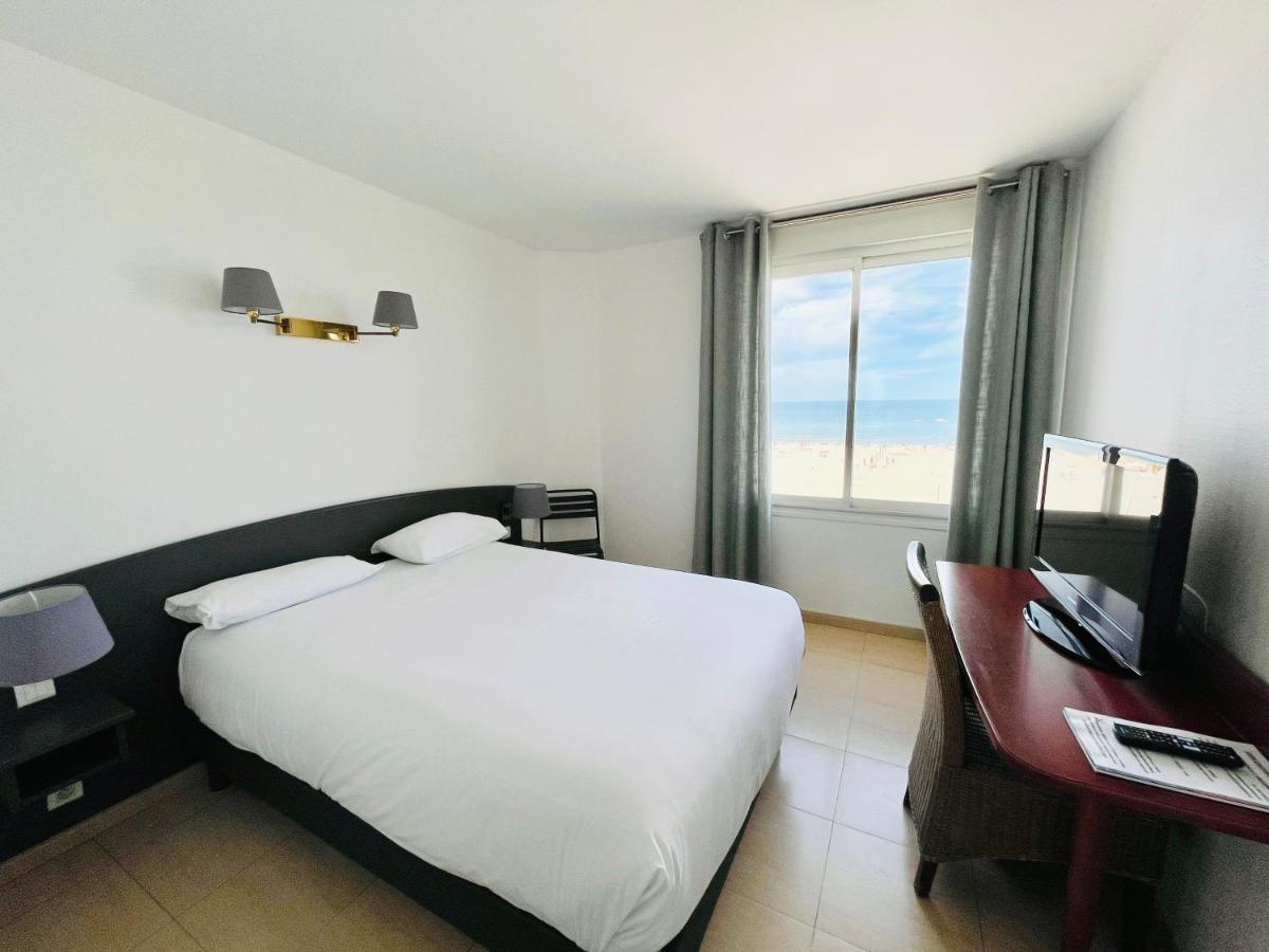 Double or Twin Room Sea View