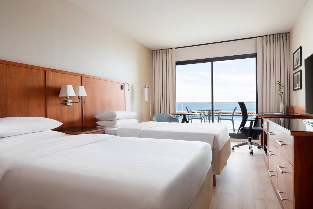 twin Sea View room balcony