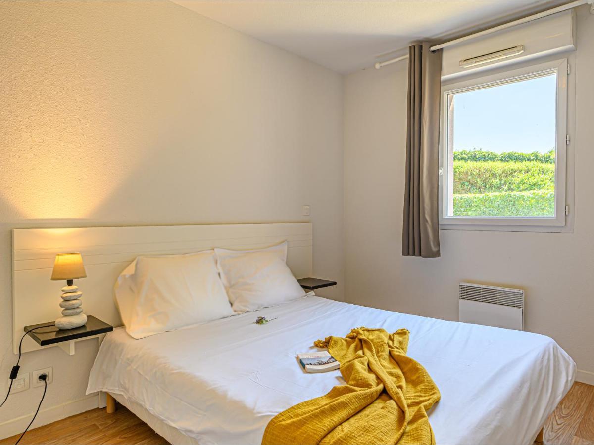 One-Bedroom Apartment Balcony