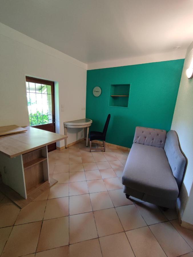 Standard Studio