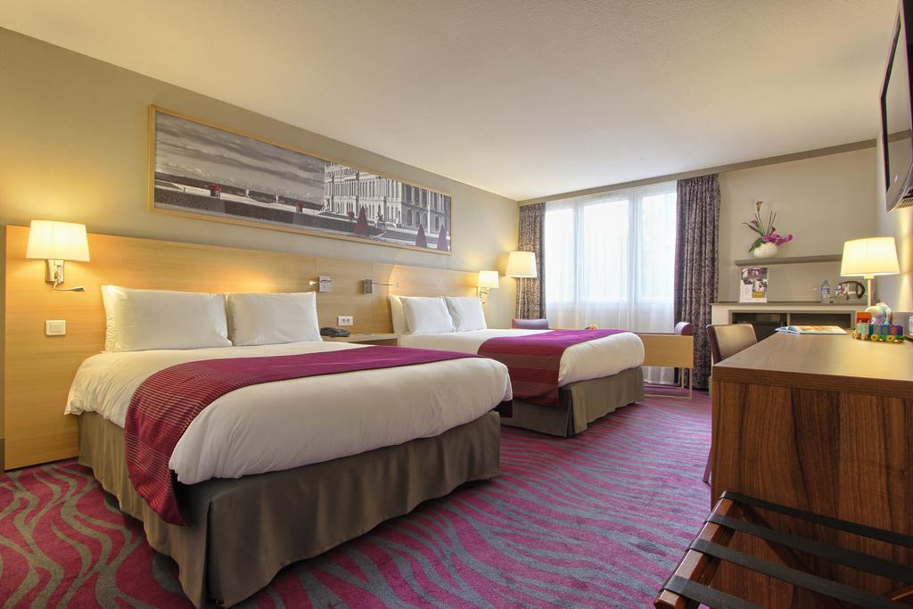 Classic Double Room Two Double Beds