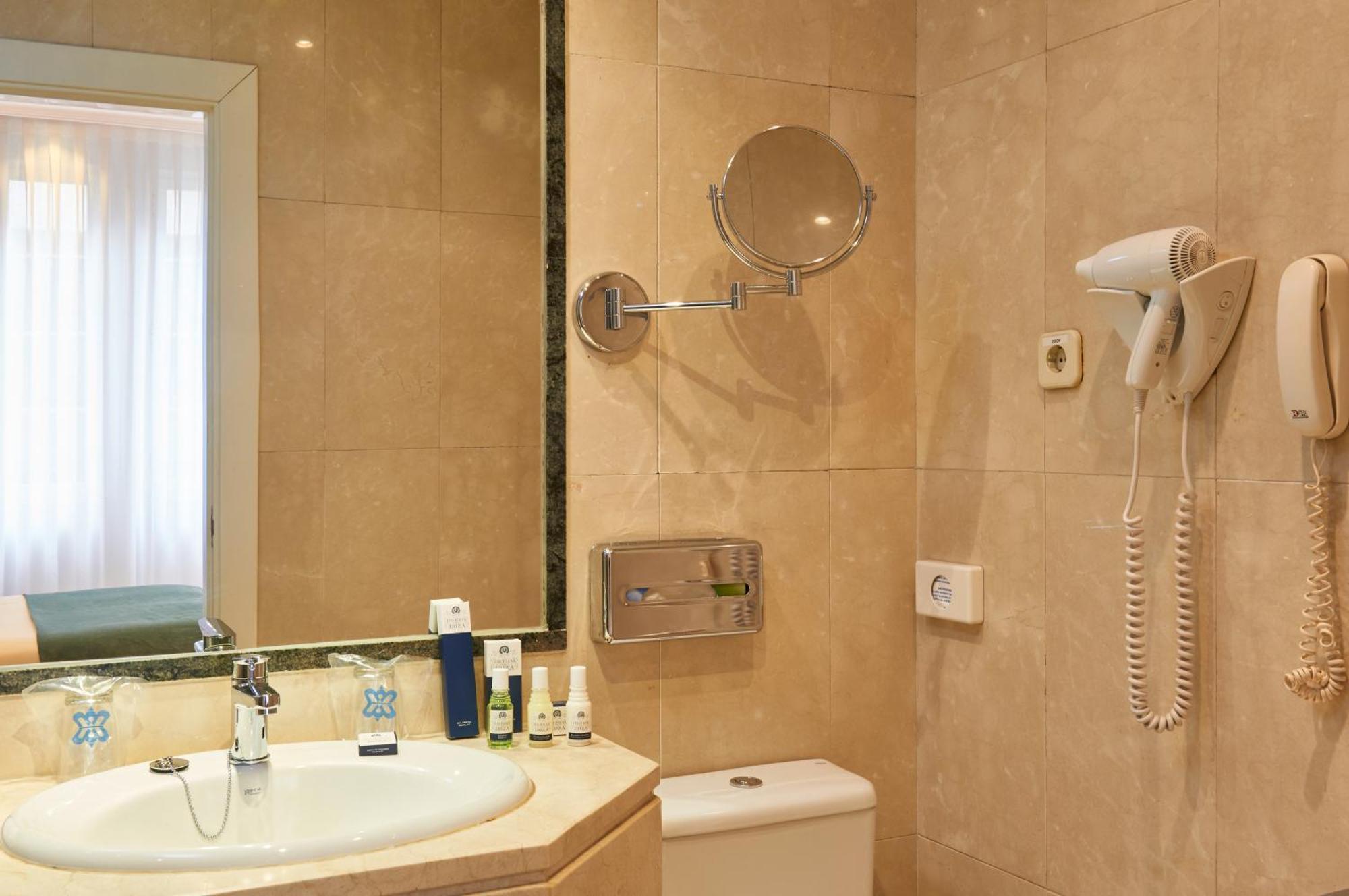 Classic Double or Twin Room