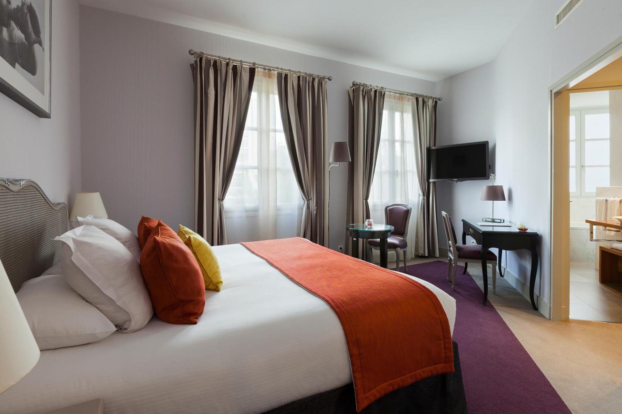 Double Room Castle