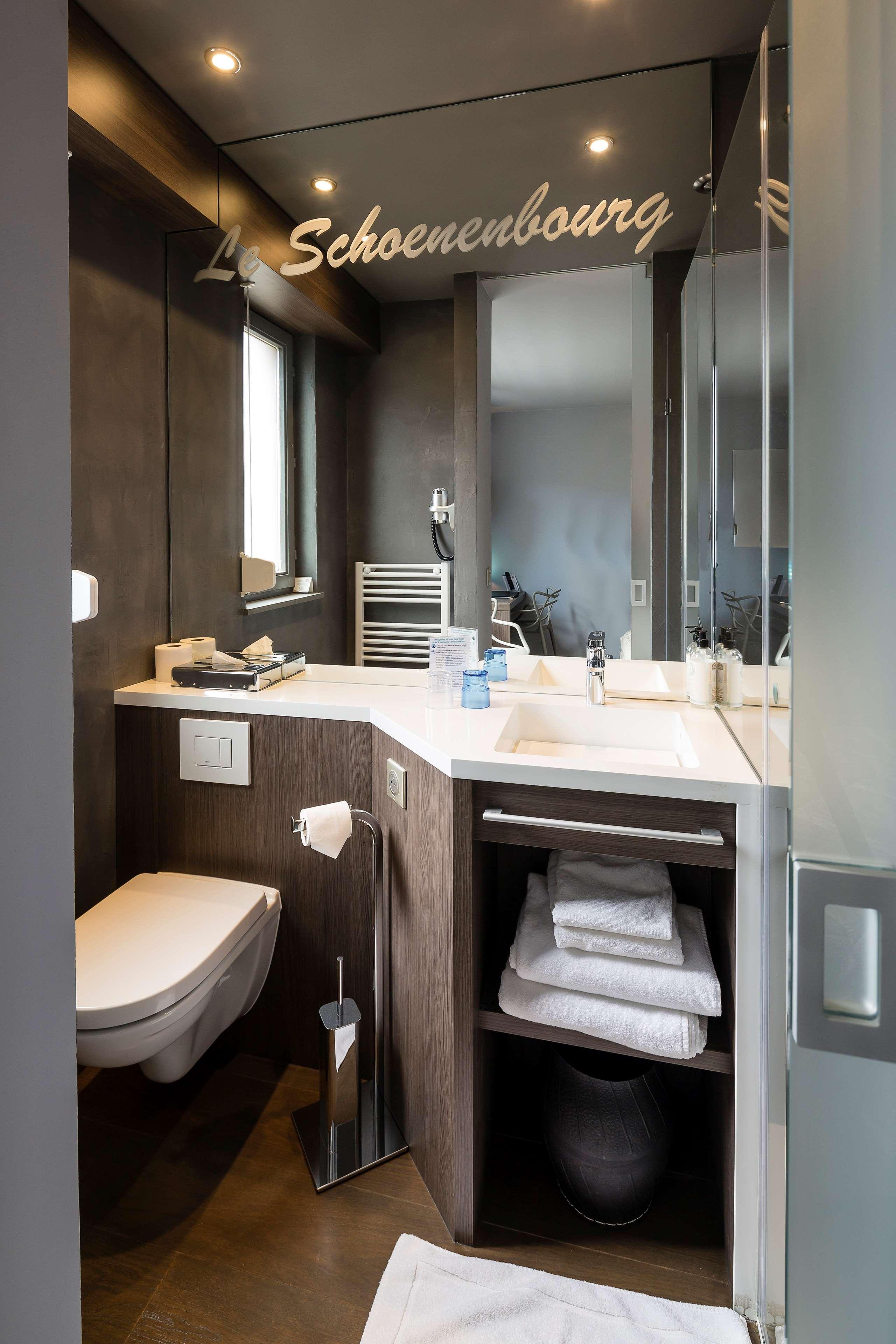 Standard Queen Room Balcony Spa Access