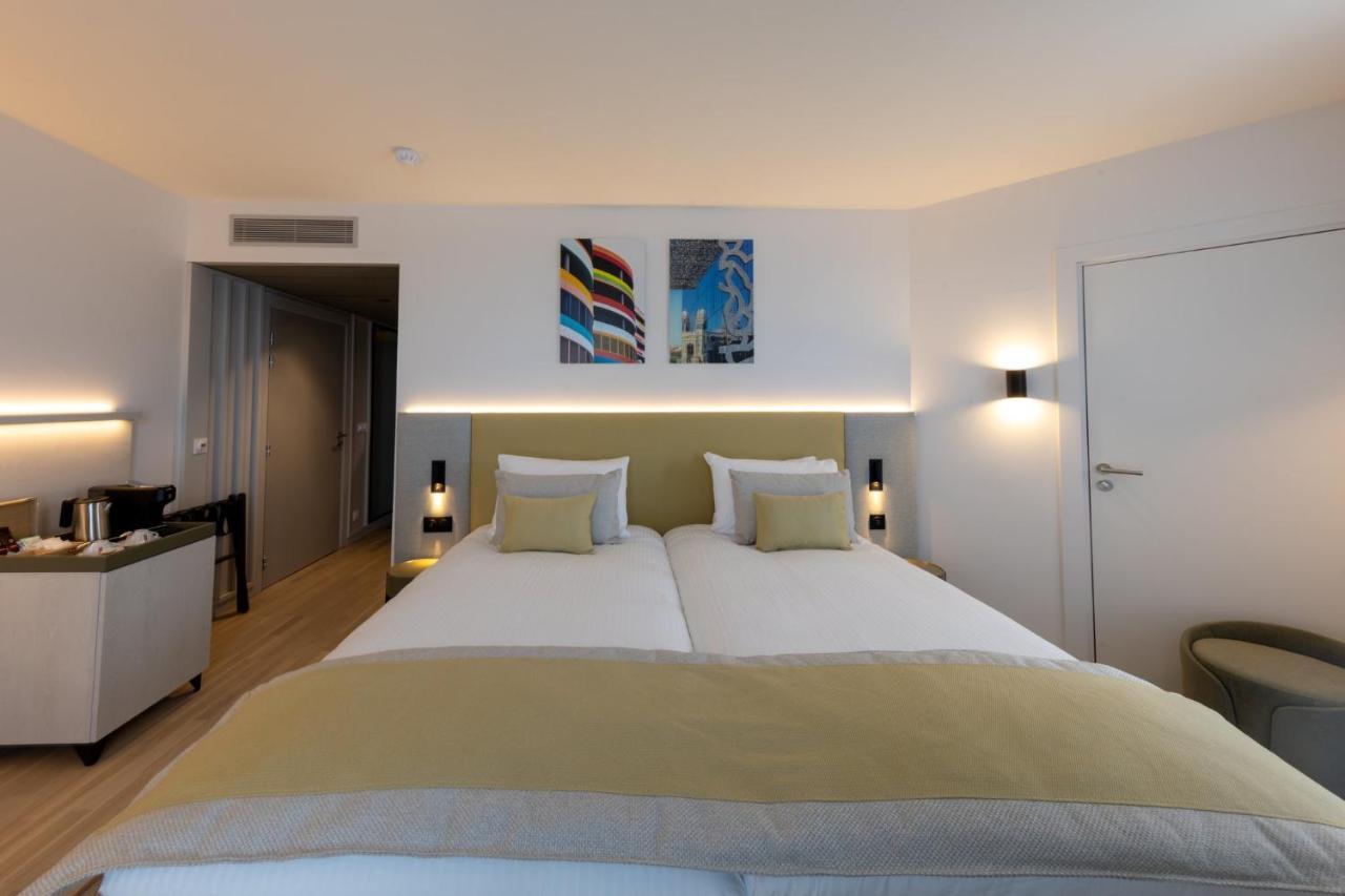 Standard Twin Room Two Twin Beds