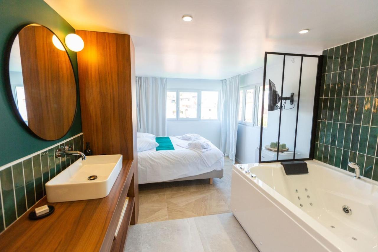 King Room Spa Bath