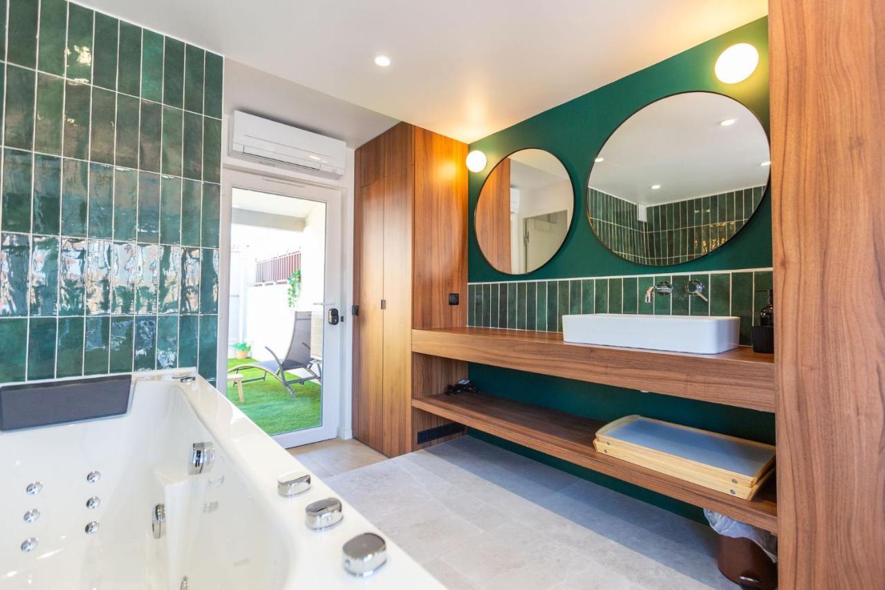 King Room Spa Bath