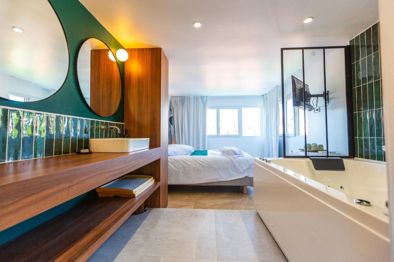 King Room Spa Bath