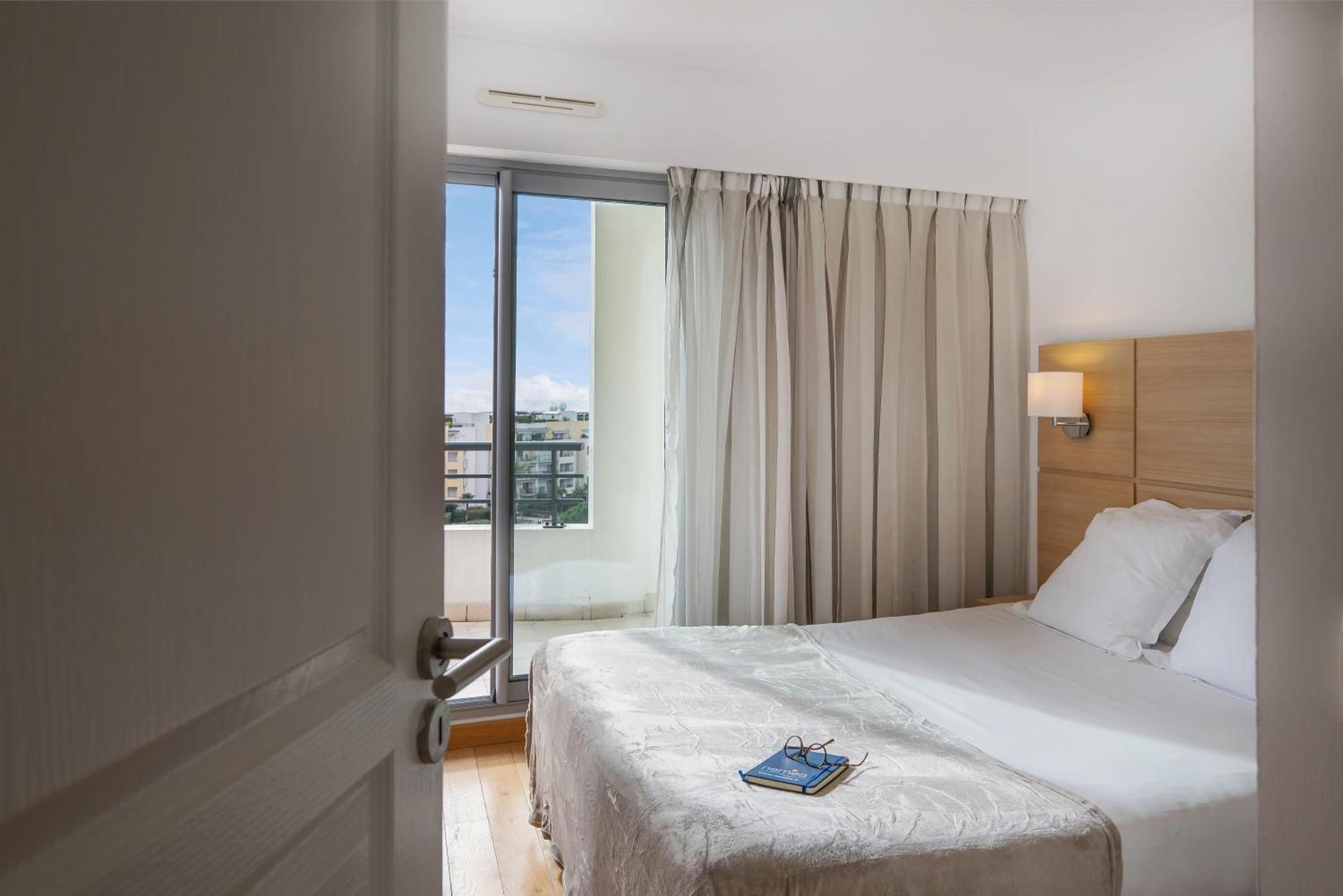 Two-Bedroom Apartment swimming-pool view