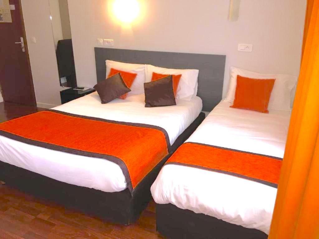 Twin Room Air-Conditioning