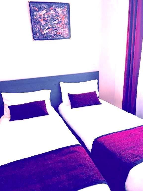 Twin Room Air-Conditioning