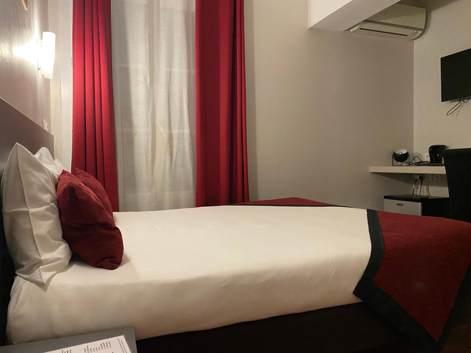 Double Room Air Conditioning
