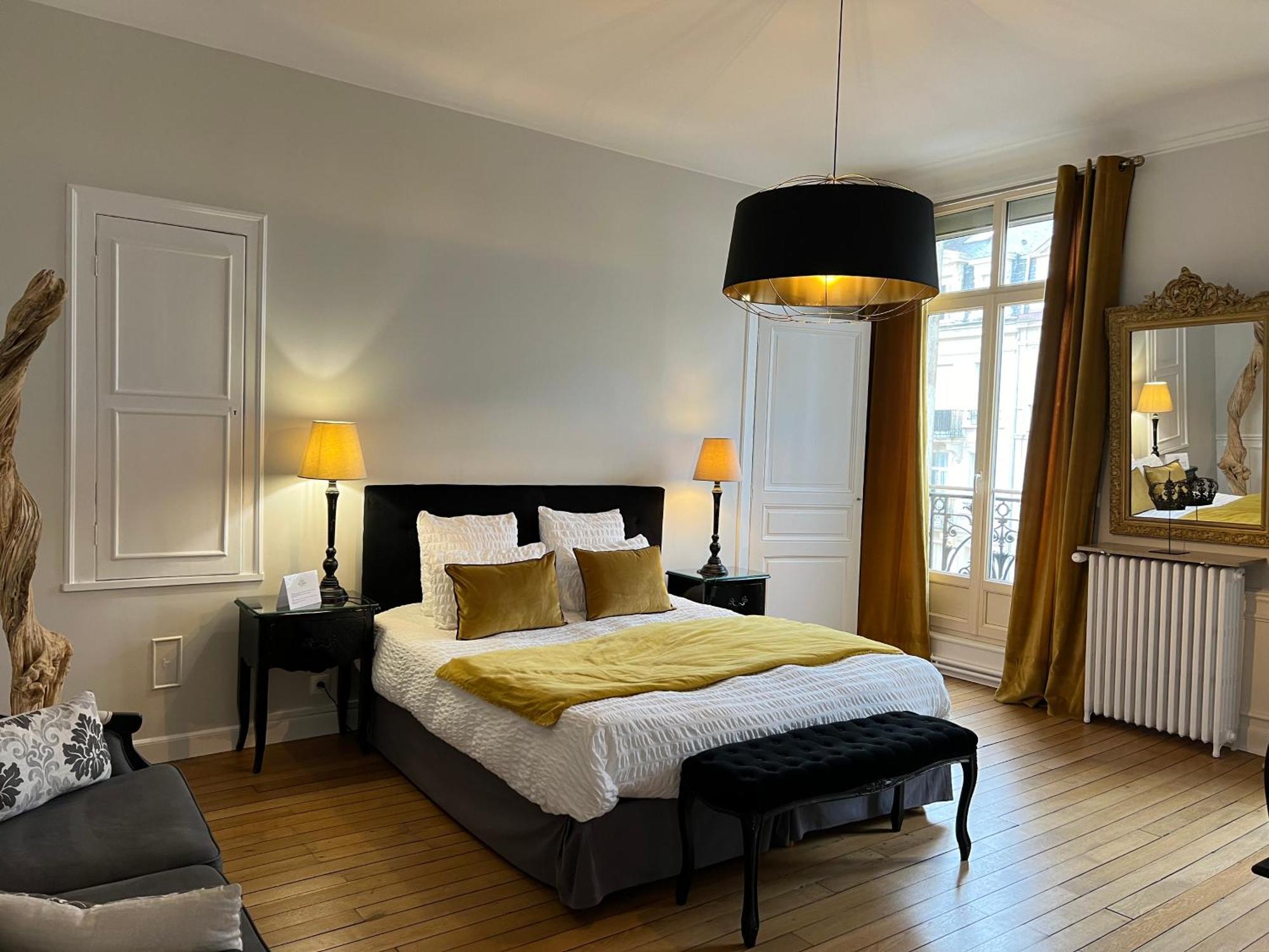 Deluxe Suite