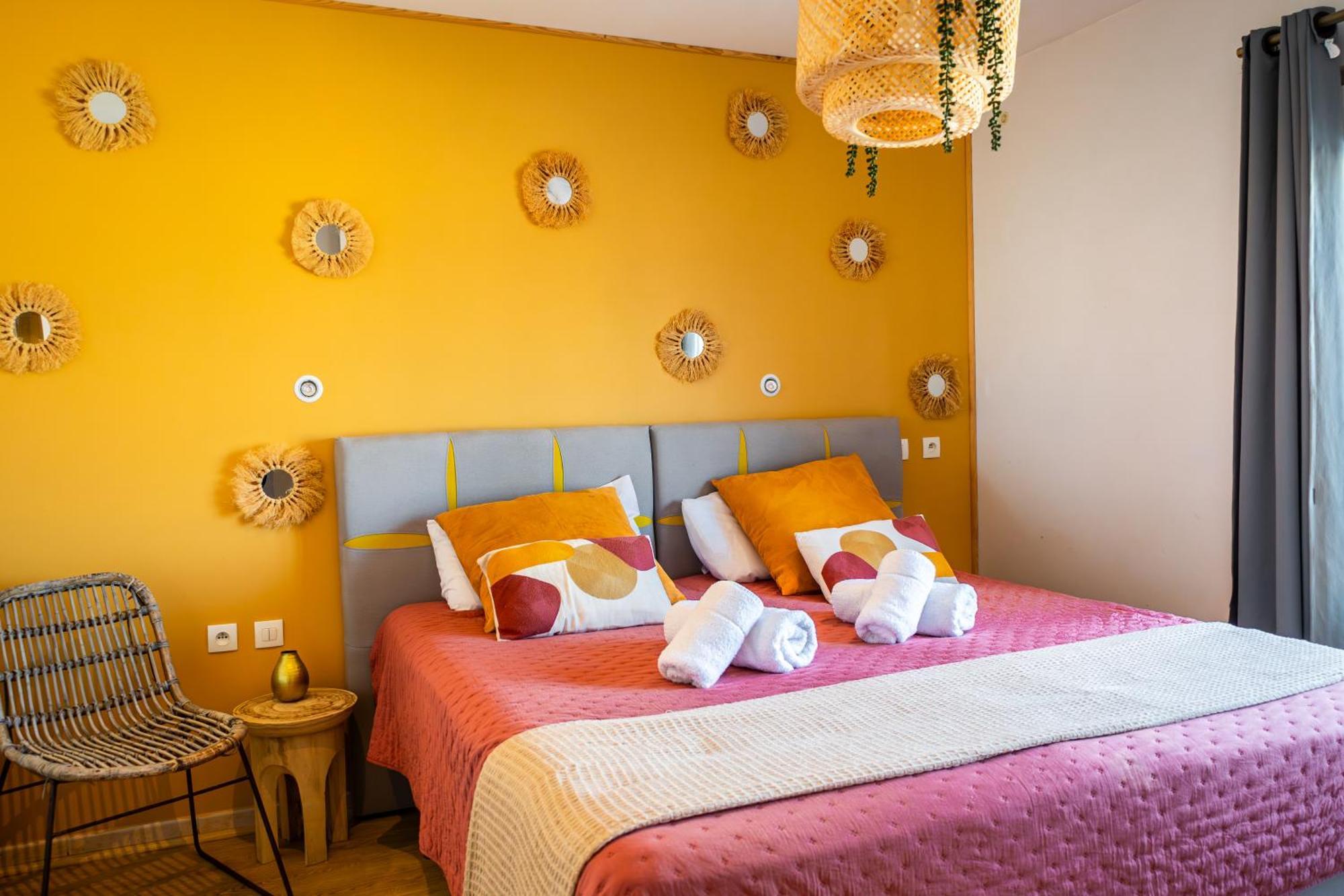 Double or Twin Room Side Sea View