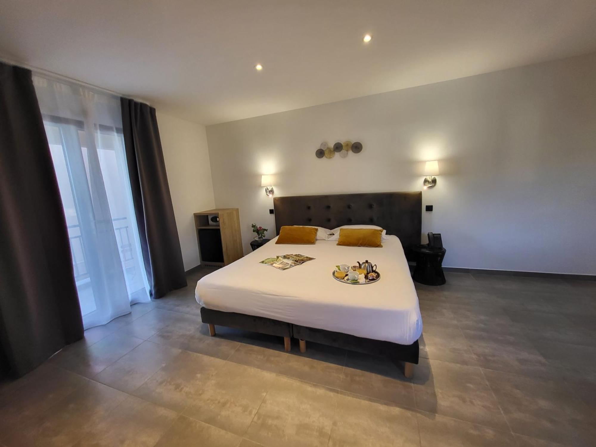 Large Double Room