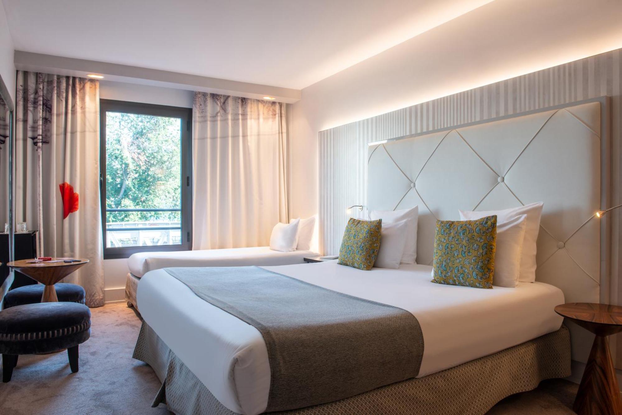 Privilege Triple Room courtyard or street view