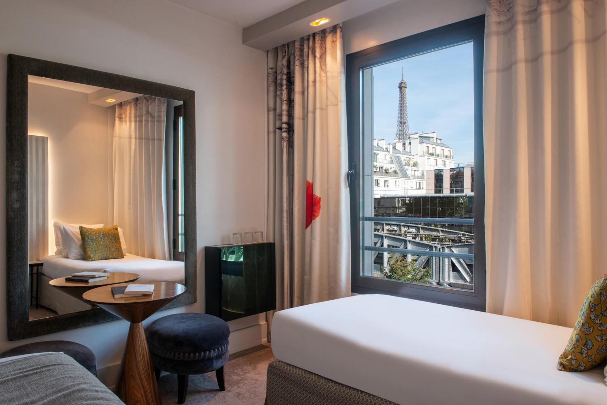Privilege Room Eiffel Tower View 3rd 4th floor