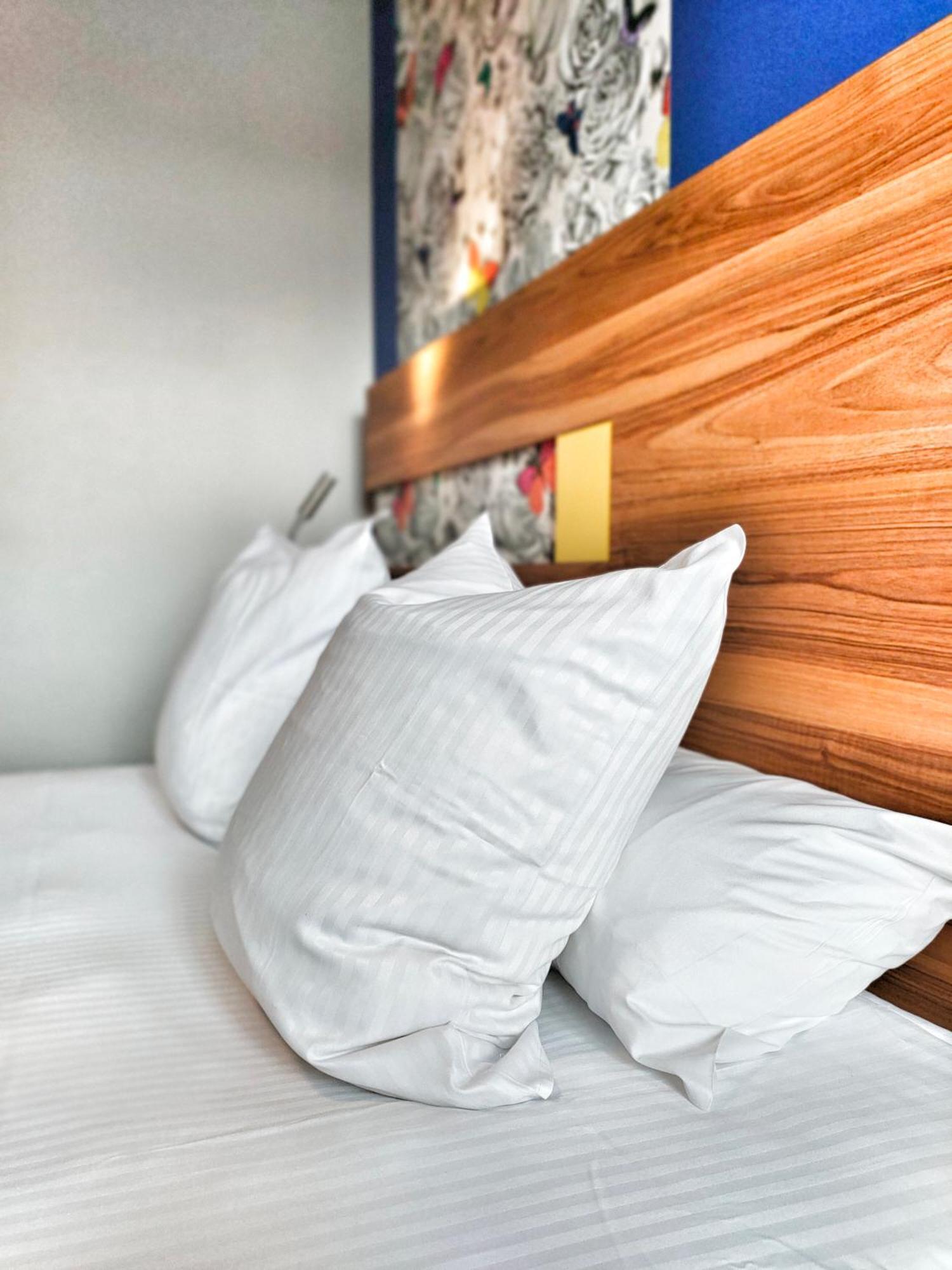 Comfort Queen Room