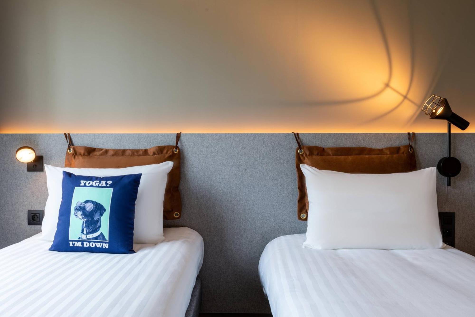 Moxy Sleeper Room 2 Twin or Single Beds