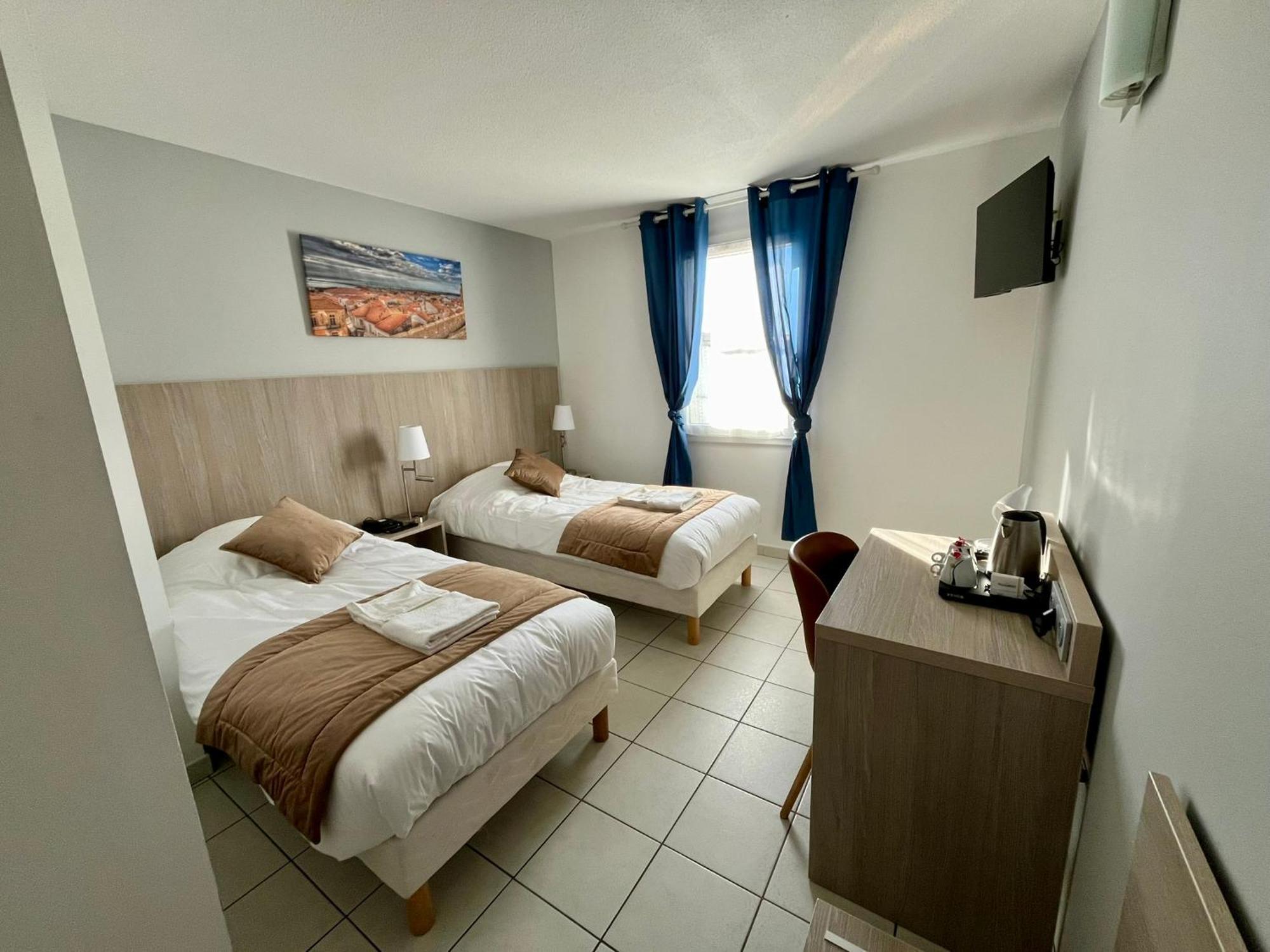 Standard Twin Room
