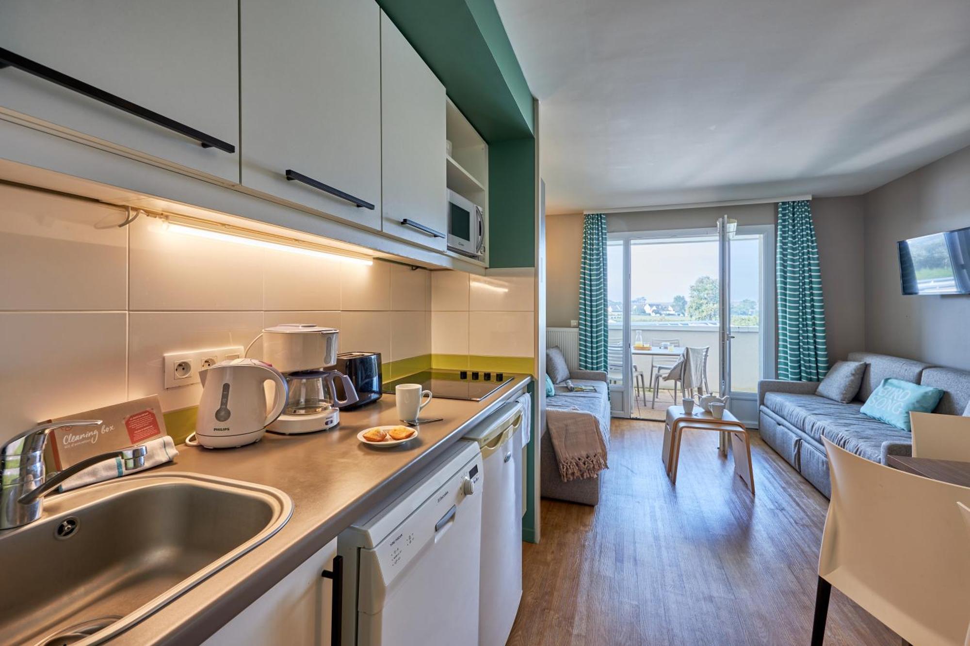 One-Bedroom Apartment Terrace or Balcony Bocage View