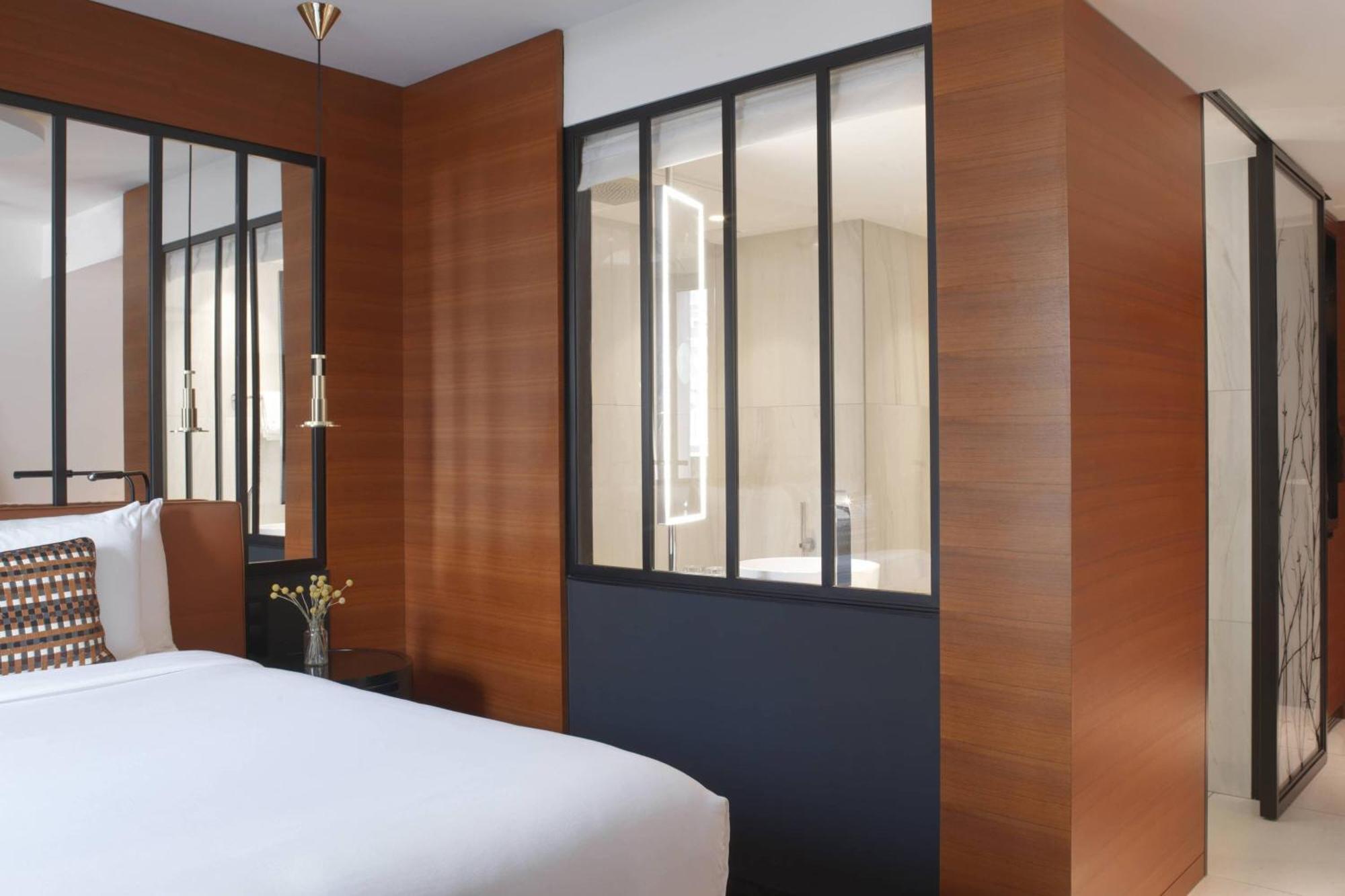Paris Style Room One Queen Bed