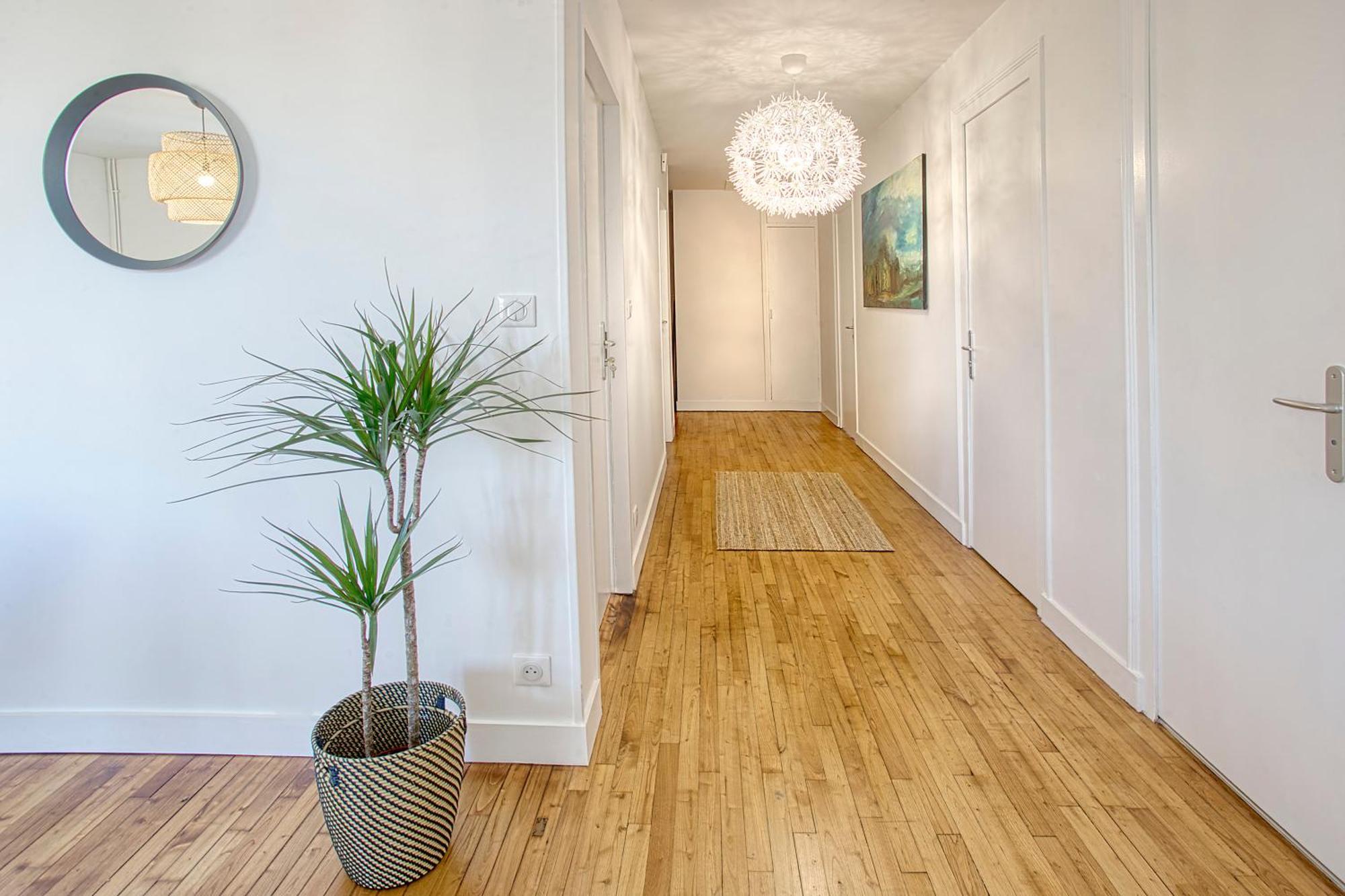 Deluxe Apartment