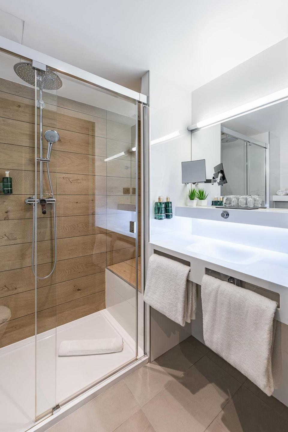 Double or Twin Room Shower