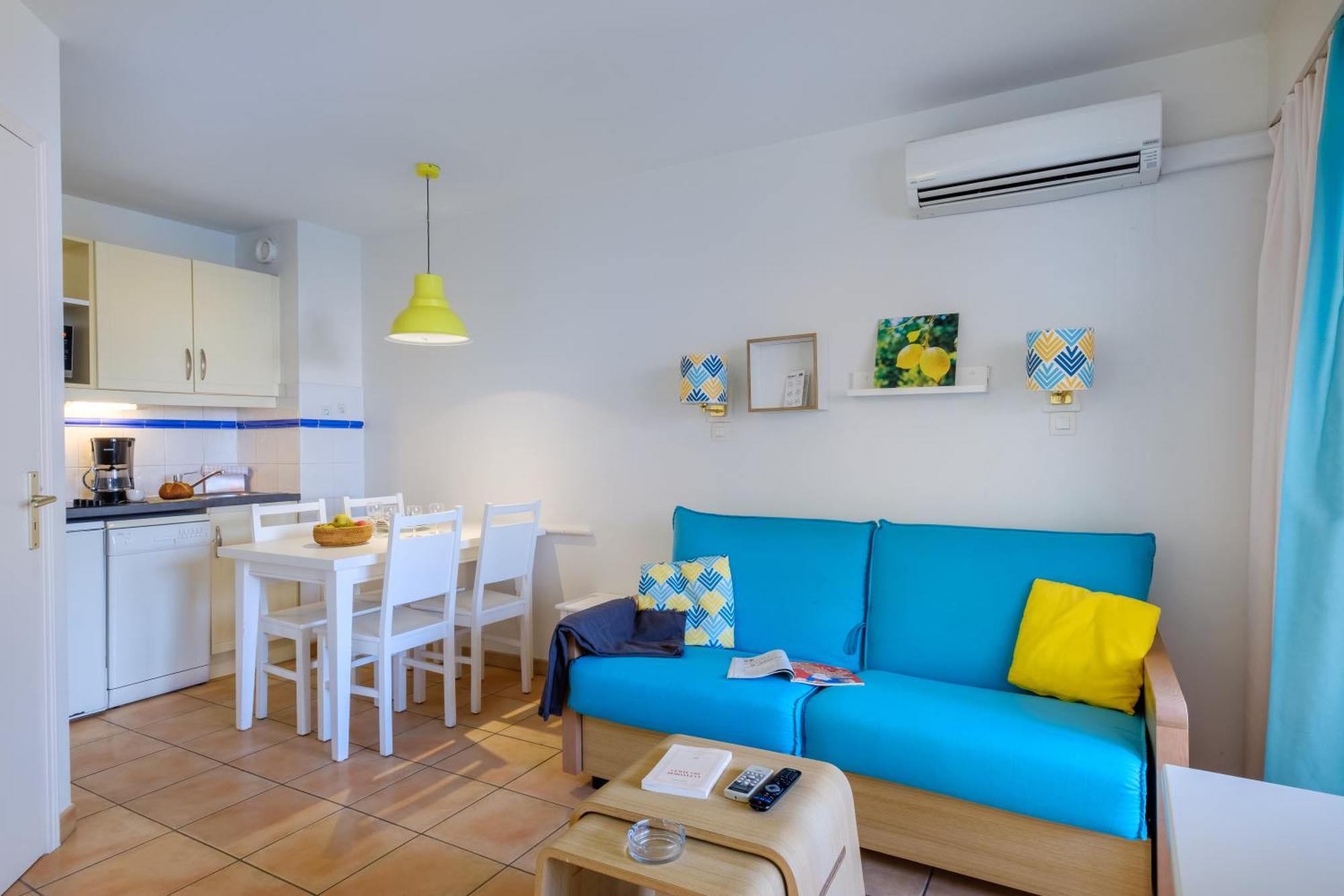 Studio Sleeping Alcove Air Conditioning Balcony