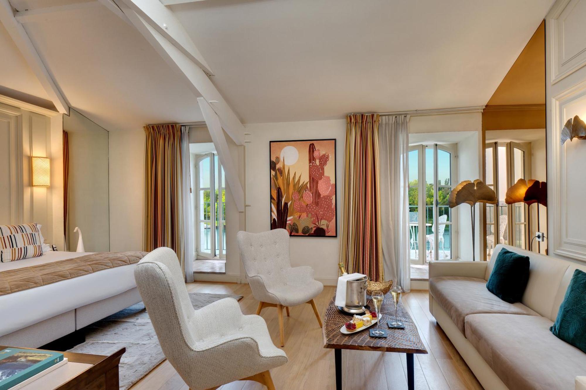 Deluxe Double or Twin Room*****