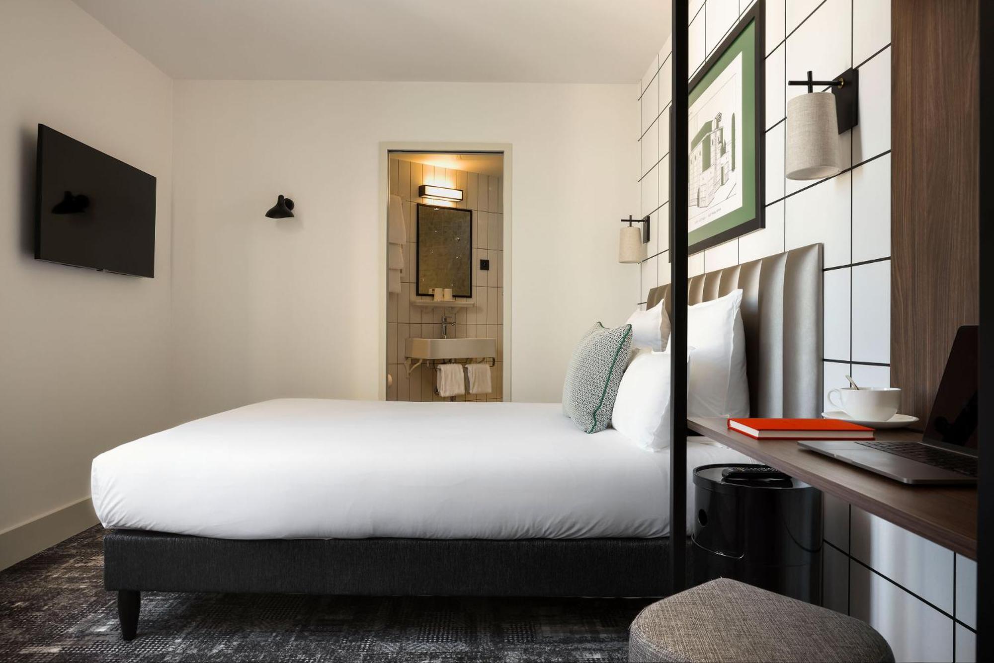 Large Quadruple Room