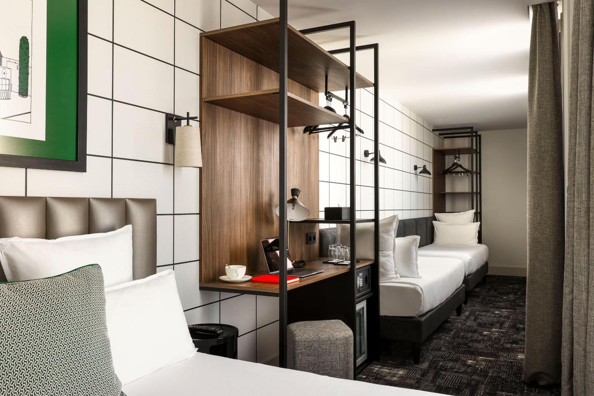 Large Quadruple Room