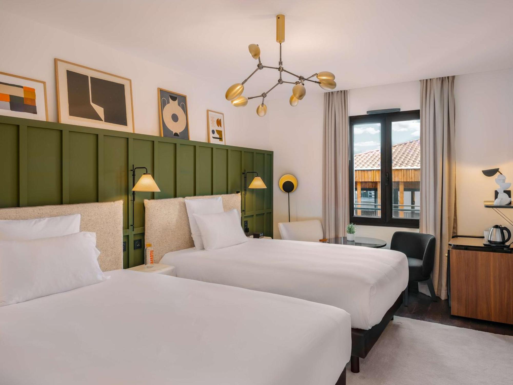 Deluxe Twin Room