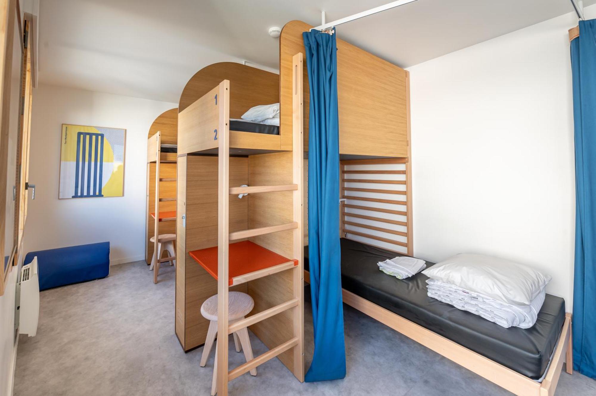 Single Bed 4-Bed Dormitory Room