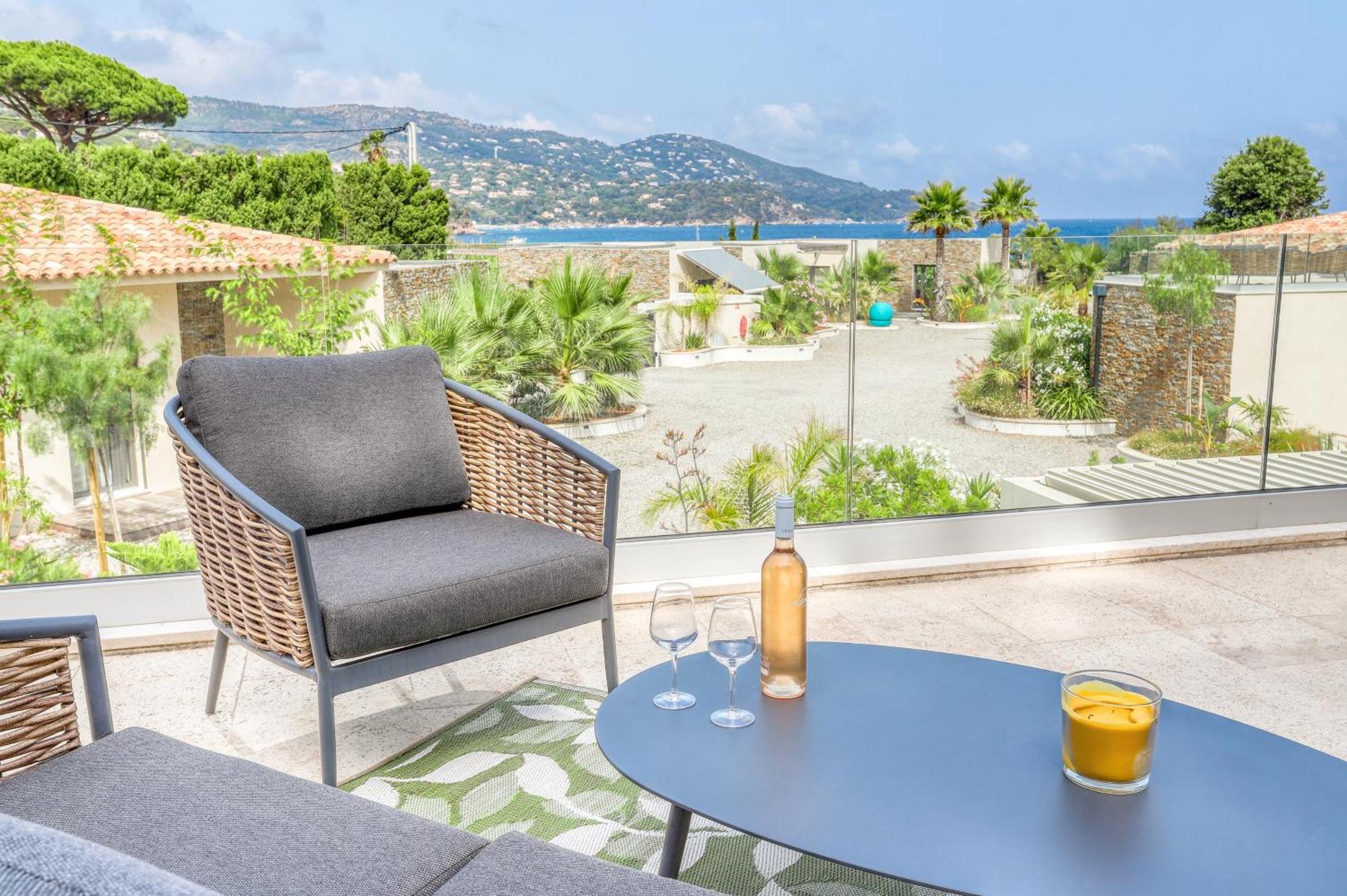 Deluxe Suite Sea View
