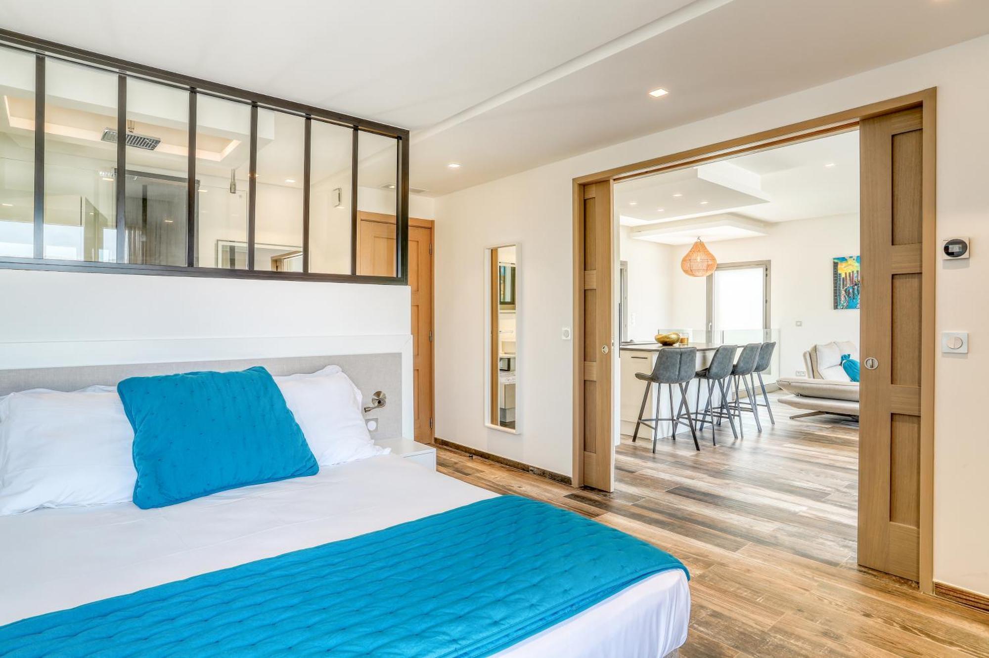Deluxe Suite Sea View