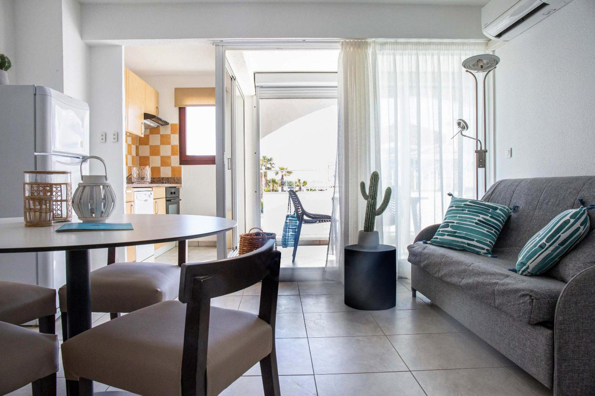 Two-Bedroom Apartment Terrace Sea View