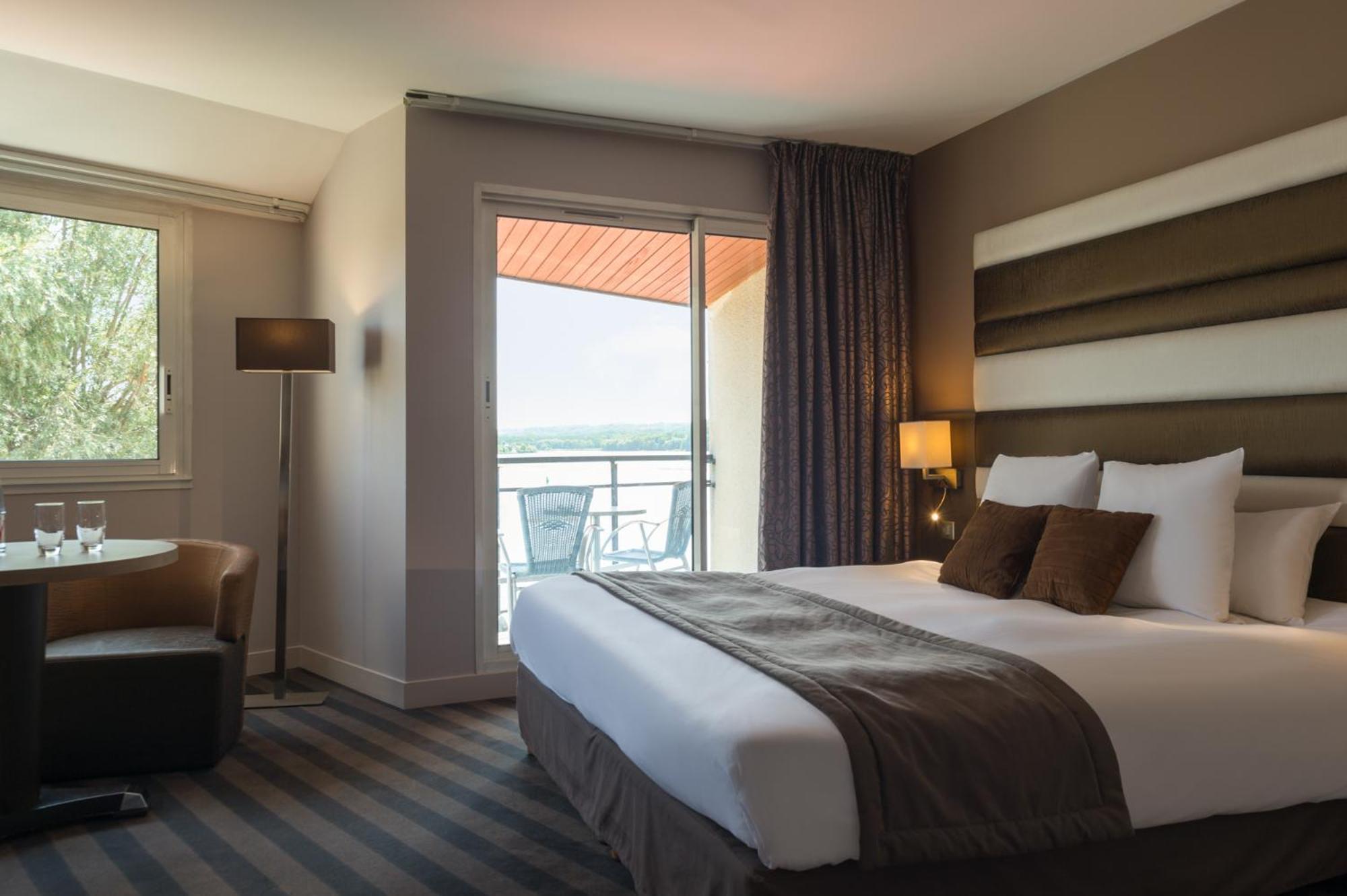 Elegance Room Lake View