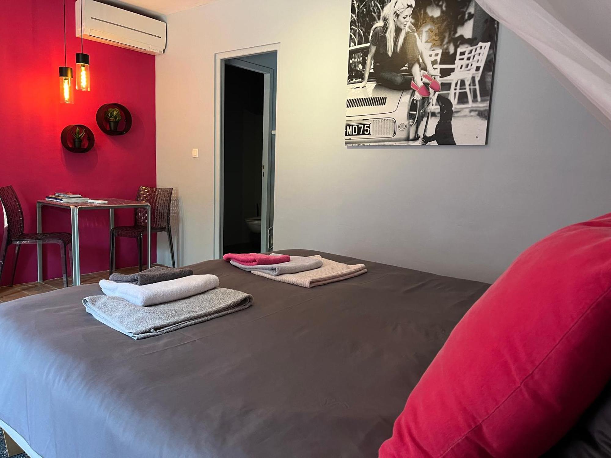 Deluxe Double or Twin Room