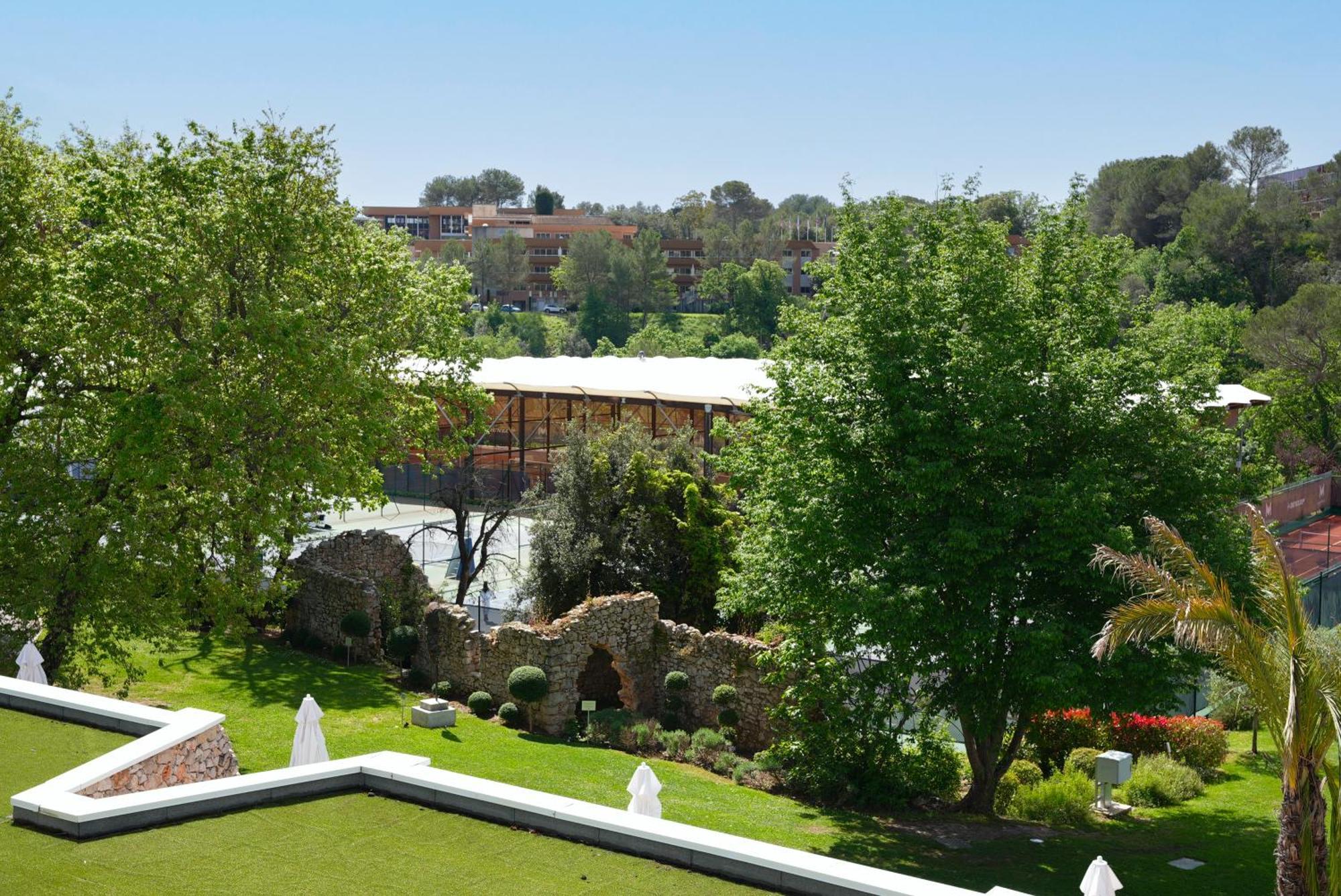 Superior Room pool or tennis view