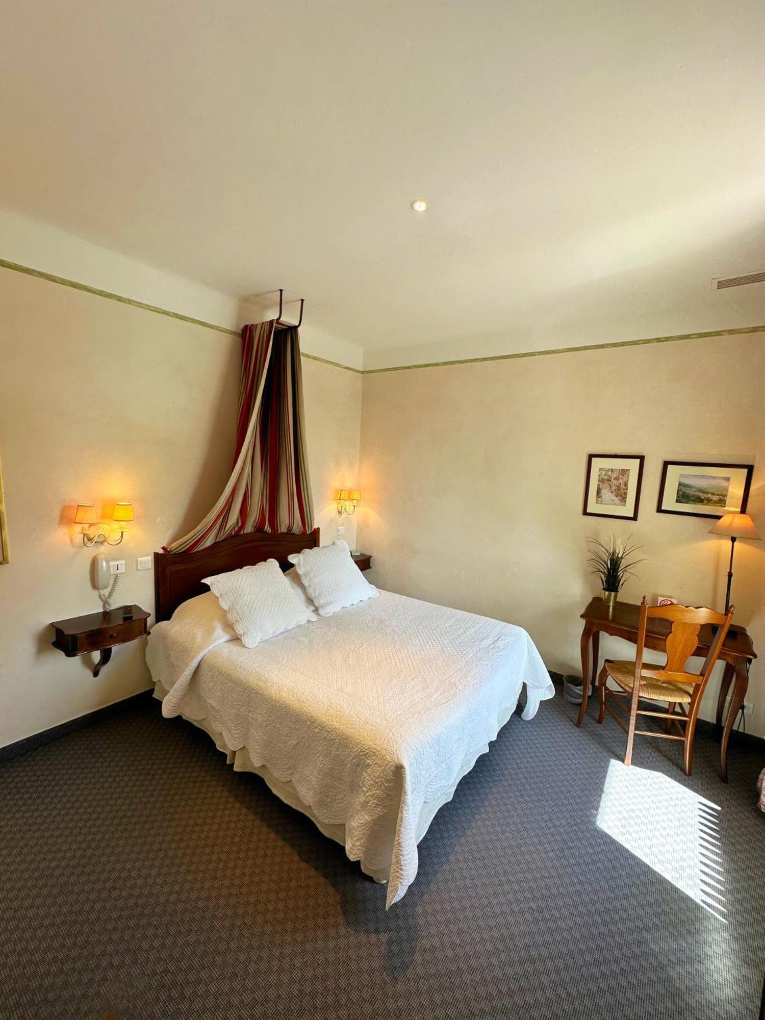 Superior Queen Room