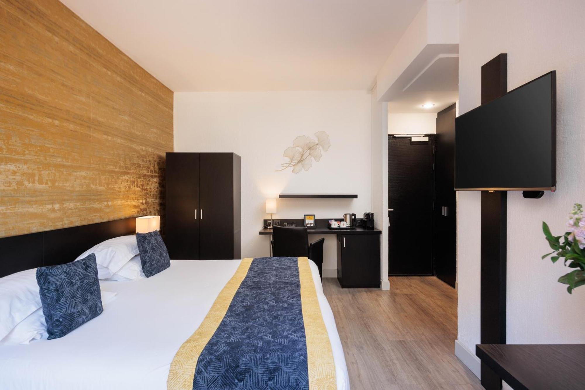 Deluxe King Room Balcony