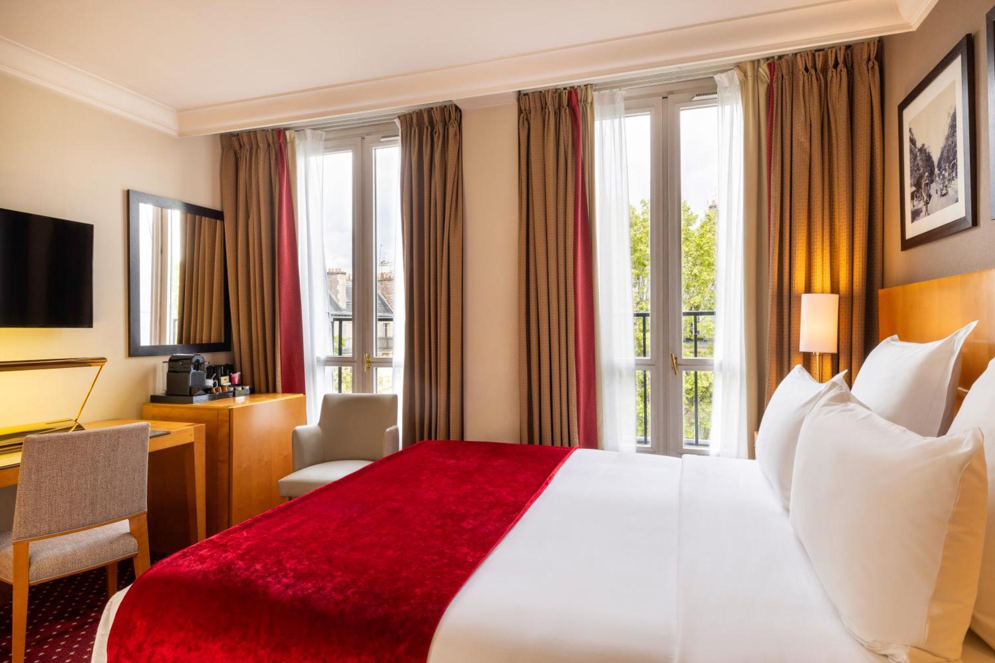 Deluxe King Room