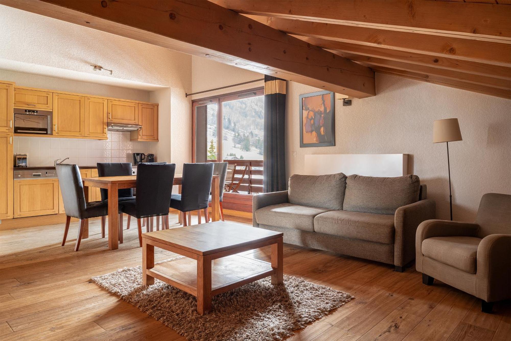 2 Bedroom Apartment Penthouse max